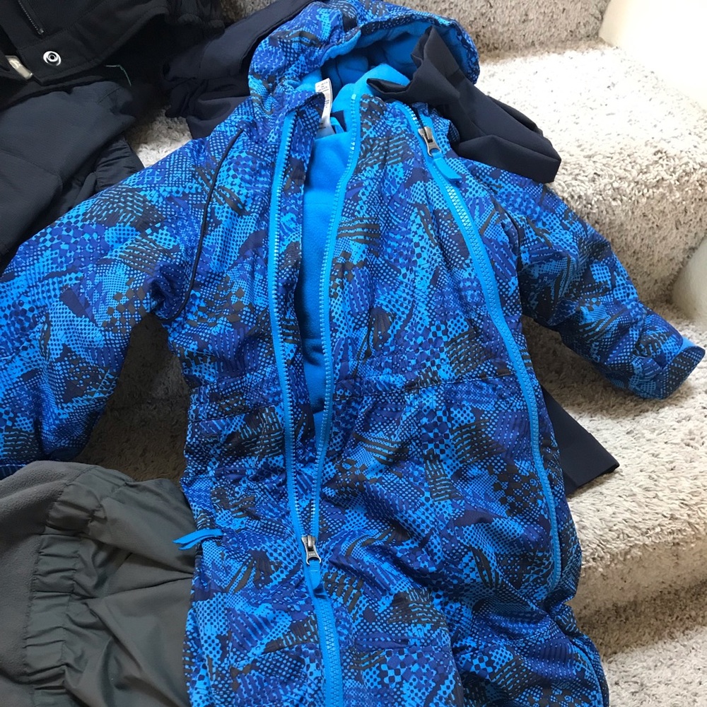 REI Toddler Snowbib size 18 months